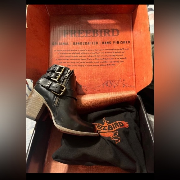 Freebird booties - Picture 1 of 6
